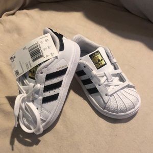 Toddler sneakers only size 7 available now